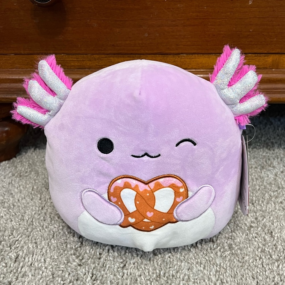 Squishmallows Monica the Axolot! 8" Stuffed Plush